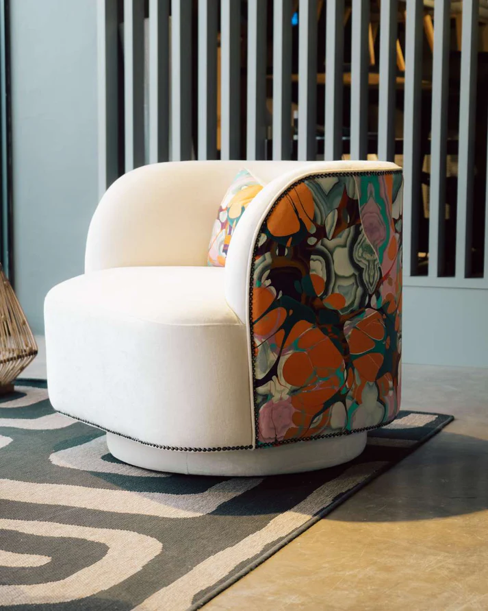 Christian Lacroix Dineo Swivel Chair - Image 2
