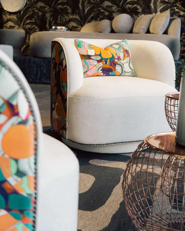 Christian Lacroix Dineo Swivel Chair - Image 3